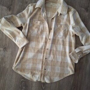 BEACHLUNCHLOUNGE sally brushed Flannel Shirt tan & white size small
